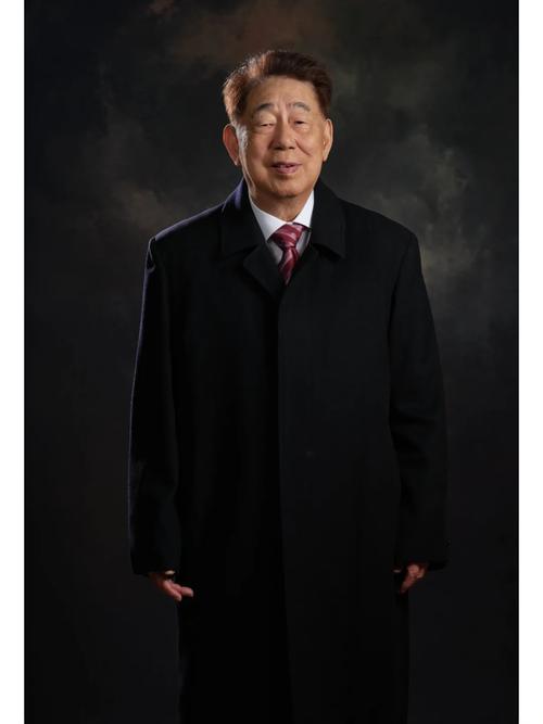 高岗简历,一位杰出企业家的人生轨迹与成功方法 高岗简历,一位杰出企业家的人生轨迹与成功方法 AI技术学习